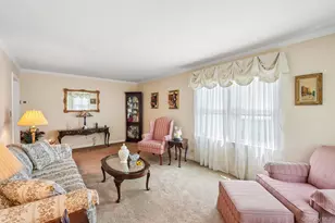 105 Hildreth Pl, Yonkers, NY 10704 - Photo 2