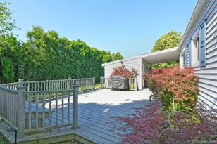 18 Shelter Hill Rd, Plainview, NY 11803 - Photo 20
