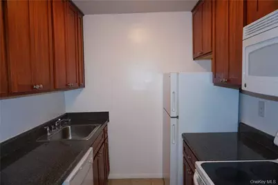 260 West Street #A8, Mount Kisco, NY 10549 - Photo 6
