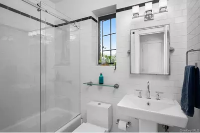 2 Westchester Ave #3N, White Plains, NY 10601 - Photo 6