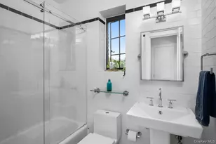 2 Westchester Ave, White Plains, NY 10601 - Photo 6