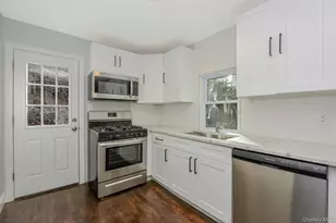 34 Glenna Little Trail, Huntington, NY 11743 - Photo 6