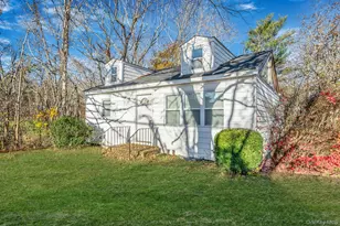 24485 Main Rd, Mattituck, NY 11935 - Photo 2