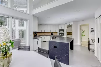 38 Roberts Road, New City, NY 10956 - Photo 8