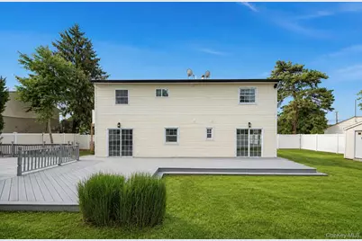 779 Peconic Avenue, West Babylon, NY 11704 - Photo 6