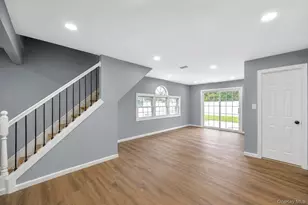 779 Peconic Ave, West Babylon, NY 11704 - Photo 28