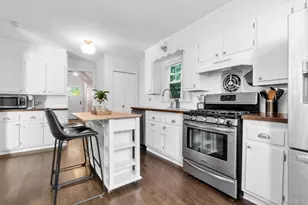 24 Howard Ave, Valhalla, NY 10595 - Photo 16