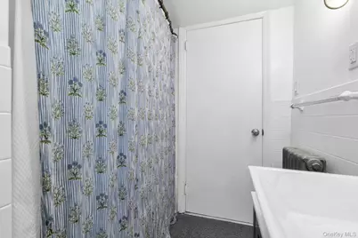 24 Howard Avenue, Valhalla, NY 10595 - Photo 32