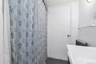 24 Howard Ave, Valhalla, NY 10595 - Photo 32