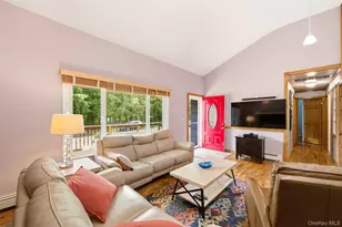 7 Tupelo St, Manorville, NY 11949 - Photo 6