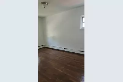 954 E 212th Street, Bronx, NY 10469 - Photo 10