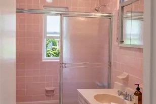 954 E 212th St, Bronx, NY 10469 - Photo 6
