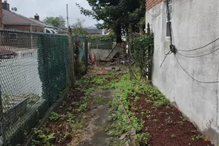 954 E 212th St, Bronx, NY 10469 - Photo 26