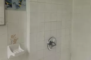954 E 212th St, Bronx, NY 10469 - Photo 20