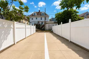 78-51 80th St, Glendale, NY 11385 - Photo 14