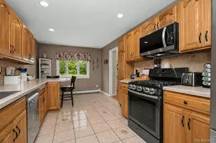 20 Fieldstone Blvd, Wappingers Falls, NY 12590 - Photo 8