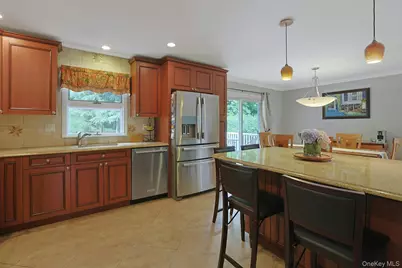 7 Holly Ridge Road, Valhalla, NY 10595 - Photo 16