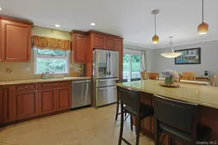 7 Holly Ridge Rd, Valhalla, NY 10595 - Photo 16