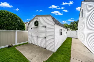 5 Horseshoe Dr, Holbrook, NY 11741 - Photo 14