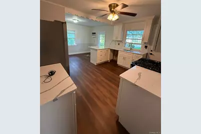 375 S 3rd Street, Lindenhurst, NY 11757 - Photo 4