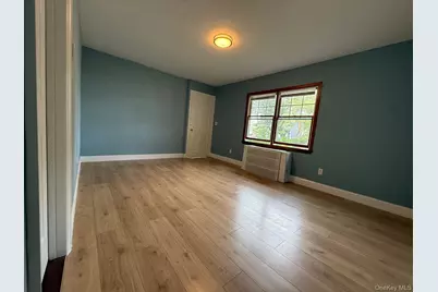 375 S 3rd Street, Lindenhurst, NY 11757 - Photo 18