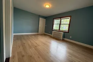 375 S 3rd St, Lindenhurst, NY 11757 - Photo 18