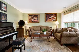 14 Southaven Dr, Brookhaven, NY 11719 - Photo 8