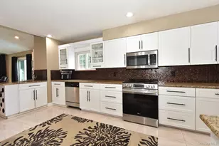 2224 Louis Kossuth Ave, Ronkonkoma, NY 11779 - Photo 6