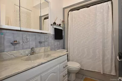 2224 Louis Kossuth Avenue, Ronkonkoma, NY 11779 - Photo 18