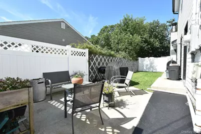 2224 Louis Kossuth Avenue, Ronkonkoma, NY 11779 - Photo 26