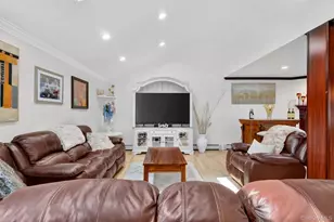 17 Bayberry Rd, Ronkonkoma, NY 11779 - Photo 6