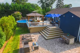 17 Bayberry Rd, Ronkonkoma, NY 11779 - Photo 4