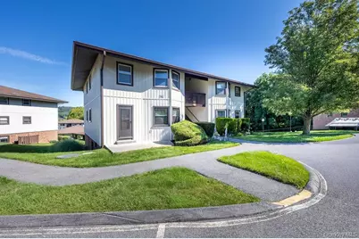 16D Essex Place, Yorktown Heights, NY 10598 - Photo 2