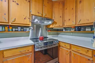 9 Crescent Ln, New Paltz, NY 12561 - Photo 14