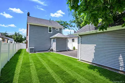 1365 Langdon Boulevard, Rockville Centre, NY 11570 - Photo 4