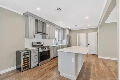 1365 Langdon Boulevard, Rockville Centre, NY 11570 - Photo 8