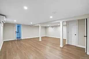 1365 Langdon Blvd, Rockville Centre, NY 11570 - Photo 18