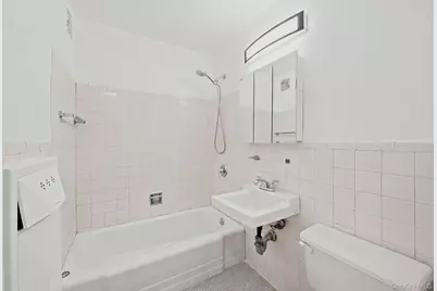 185 Hall Street #1010, Brooklyn, NY 11205 - Photo 6