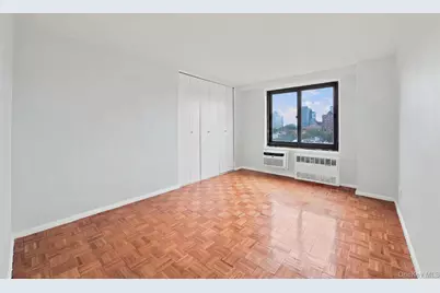 185 Hall Street #1010, Brooklyn, NY 11205 - Photo 8
