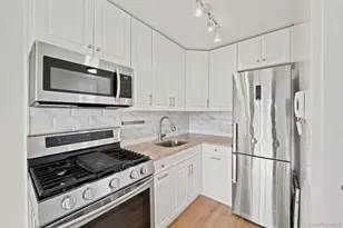 185 Hall St, Brooklyn, NY 11205 - Photo 4