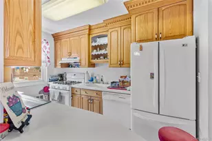 155-32 84th St, Howard Beach, NY 11414 - Photo 4
