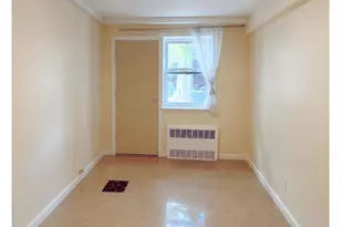 64-22 Wetherole St, Rego Park, NY 11374 - Photo 4