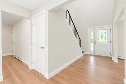 11 Bates Lane, Ridge, NY 11961 - Photo 4