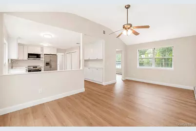 11 Bates Lane, Ridge, NY 11961 - Photo 10