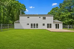 11 Bates Ln, Ridge, NY 11961 - Photo 32