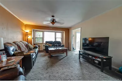 578 Northern Parkway, Uniondale, NY 11553 - Photo 4