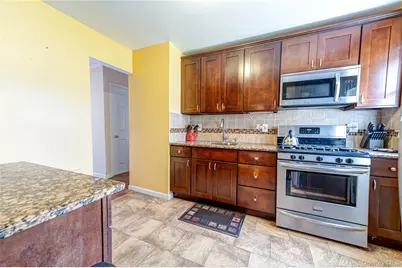 578 Northern Parkway, Uniondale, NY 11553 - Photo 6