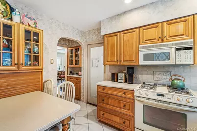 78-20 222nd Street, Oakland Gardens, NY 11364 - Photo 16