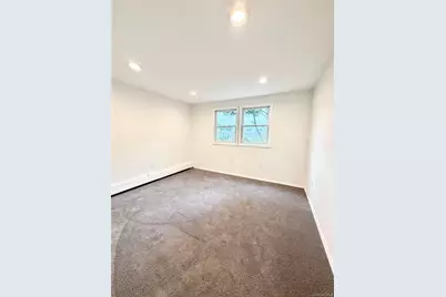 32 Dorchester Road, Ronkonkoma, NY 11779 - Photo 16