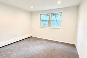 32 Dorchester Rd, Ronkonkoma, NY 11779 - Photo 16